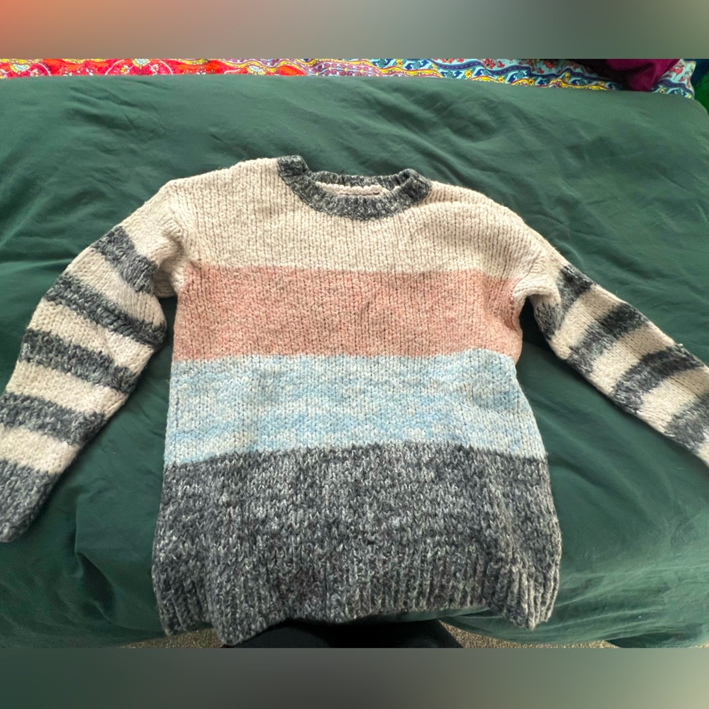 Warm American Eagle knit sweater Size M